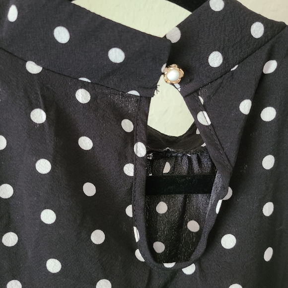 2 Shein Tops - Picture 5 of 9